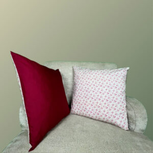 Sarung Bantal Sofa Eksklusif Motif Bunga Rose Mungil