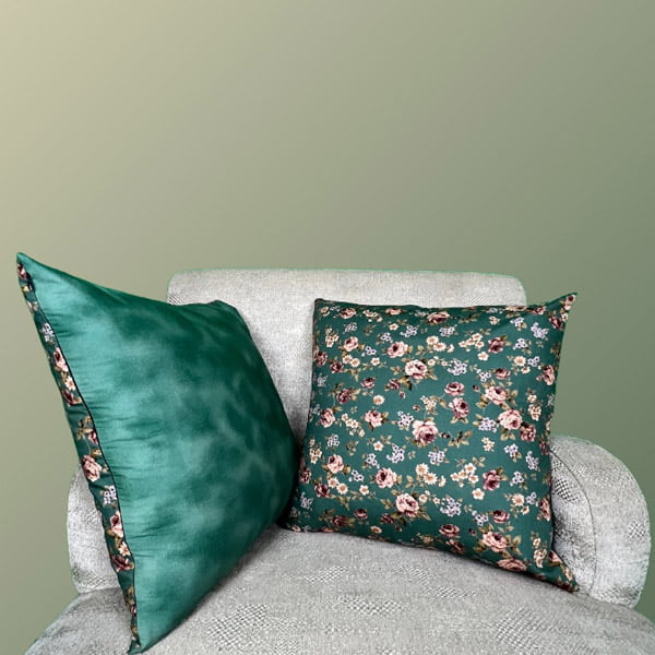 Sarung Bantal Sofa Motif Bunga Hijau Elegan