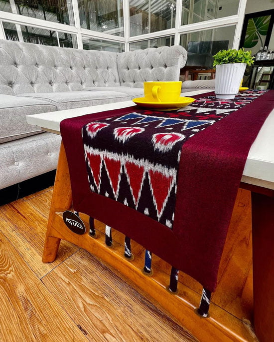 Table Runner Tenun Papua Eksklusif Reversible
