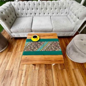 Persembahkan keindahan dan keunikan pada setiap sudut ruang dengan Table Runner Parang Hijau Tosca