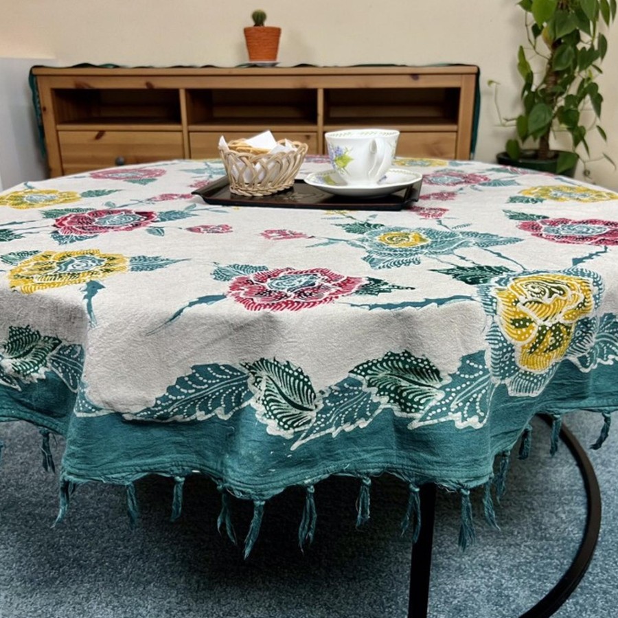 Taplak Meja Bundar Batik Tulis