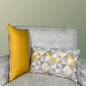 Sarung Bantal Sofa Motif Perca Istimewa