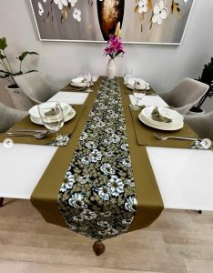 Table Runner Motif Kembang Sepatu 2