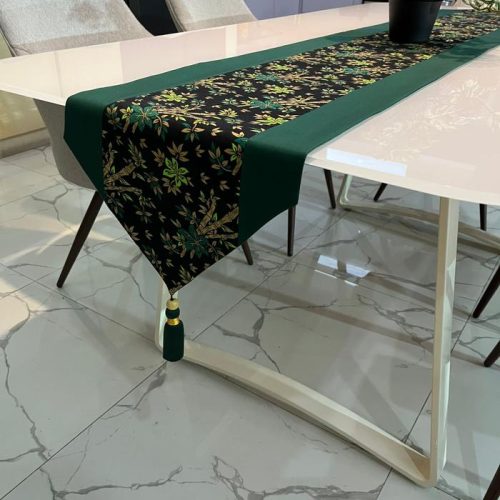 Dekorasi Meja Makan