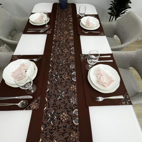 Table Runner Motif Cuwiri